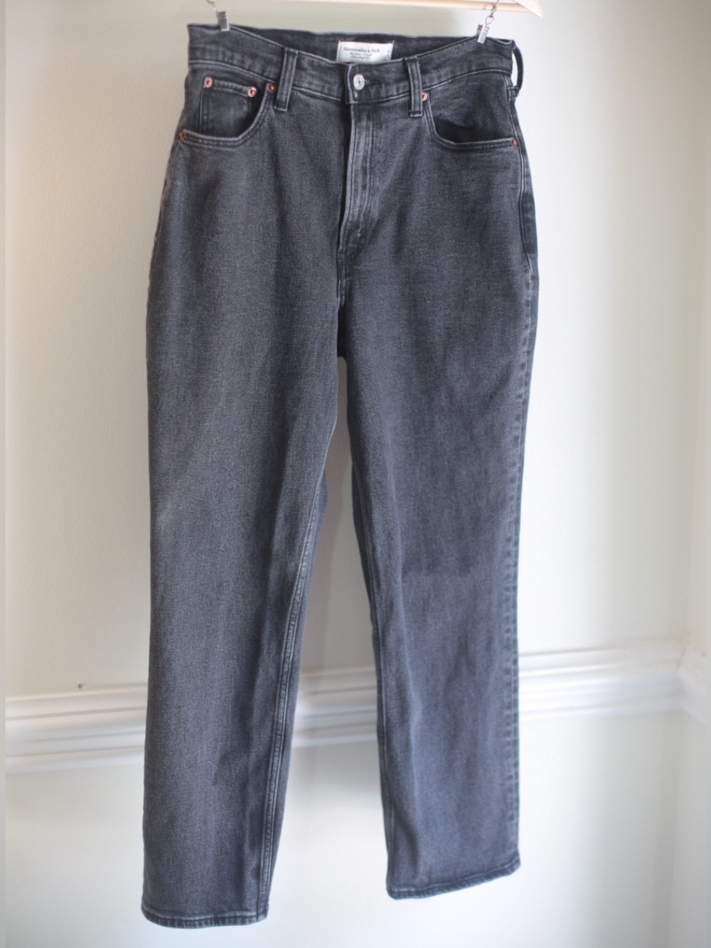 Abercrombie Curve Love Ultra High Rise Ankle Straight Jeans | Charcoal | 28